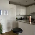 Seeblick Warnemuende - Mit Meerblick Und Balkon Direkt Am Fuer 2-4 Pers Rostock