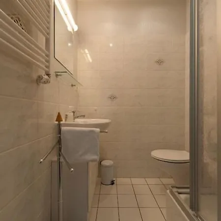 Seeblick Warnemuende - Mit Meerblick Und Balkon Direkt Am Fuer 2-4 Pers * Rostock