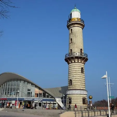 Seeblick Warnemuende - Mit Meerblick Und Balkon Direkt Am Fuer 2-4 Pers *
